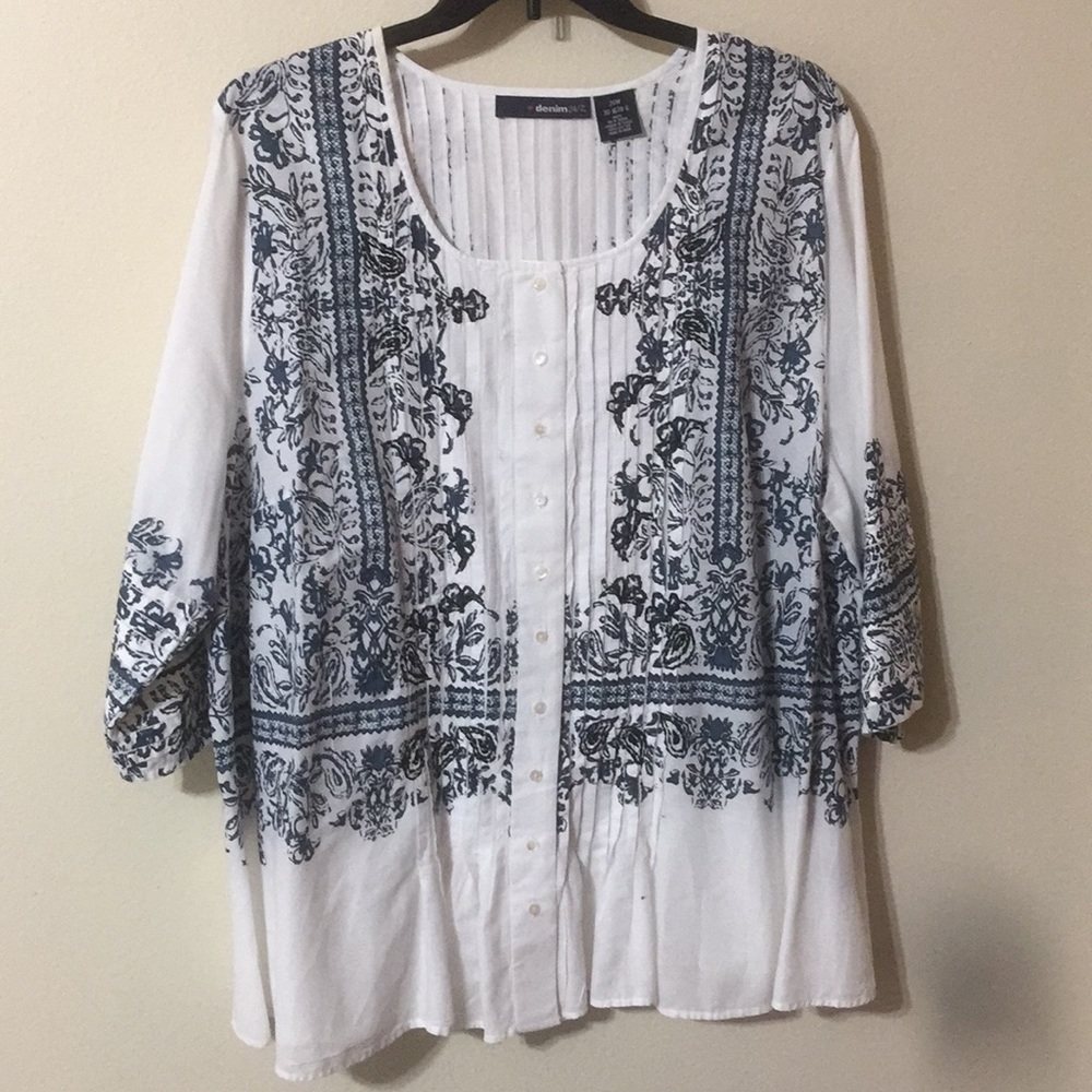 Pretty White Cotton Pin Tuck Blouse W/ Blue Print